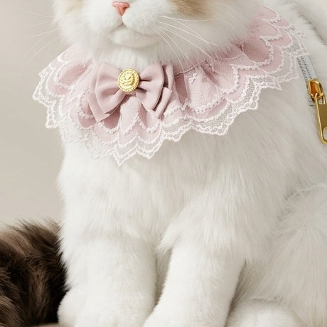 Ultra-Dense Cloud Fur & Lace Bib